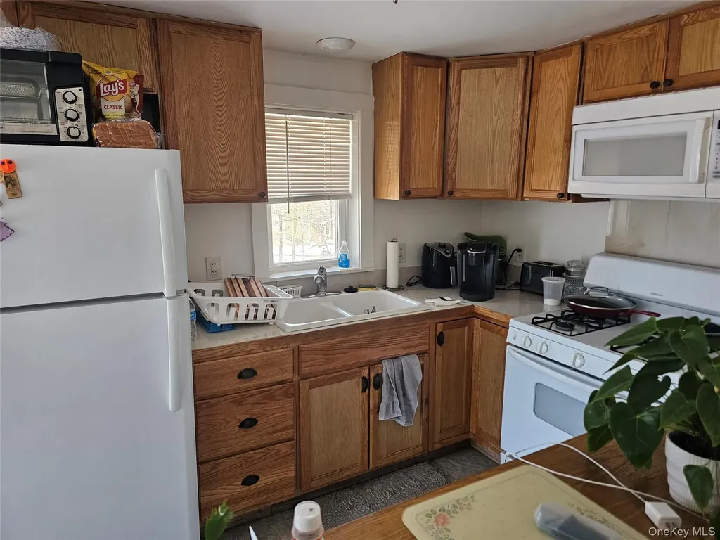 11 Philcox Road Middletown NY 10940