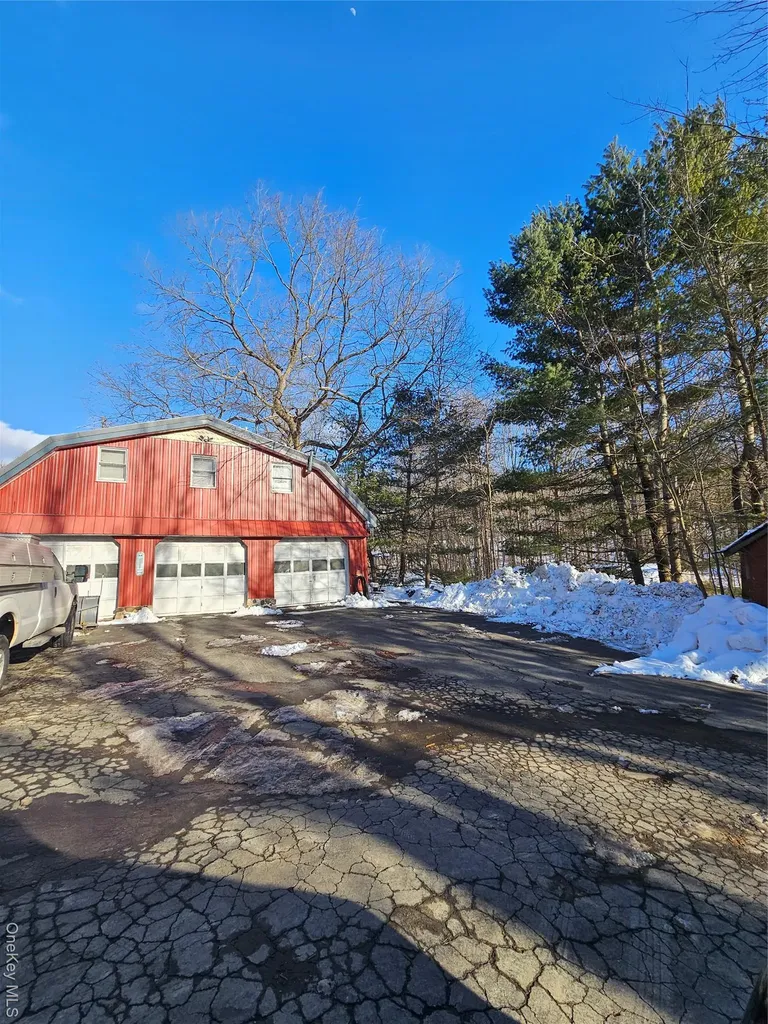 21 Philcox Road Middletown NY 10940