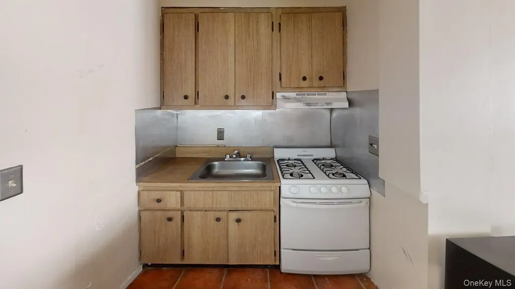 30 Fleetwood Avenue Fleetwood NY 10552