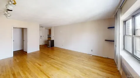 30 Fleetwood Avenue Fleetwood NY 10552