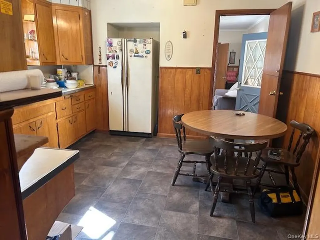 389 Hamilton Avenue Hewlett NY 11557