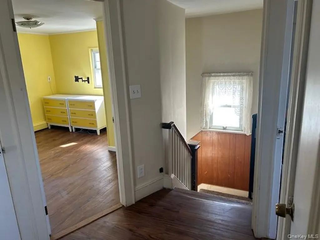 389 Hamilton Avenue Hewlett NY 11557
