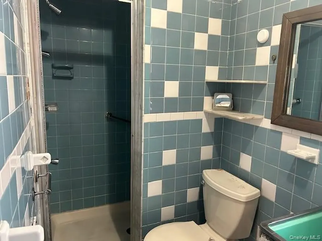389 Hamilton Avenue Hewlett NY 11557