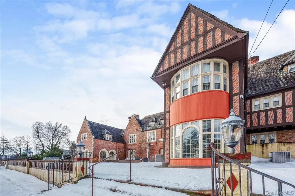 8 Eastway Bronxville NY 10708
