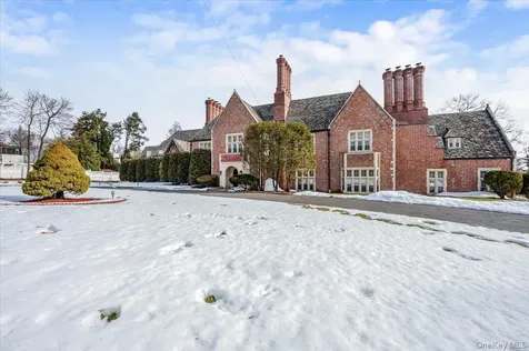 8 Eastway Bronxville NY 10708