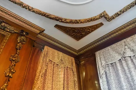 8 Eastway Bronxville NY 10708