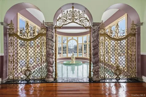 8 Eastway Bronxville NY 10708