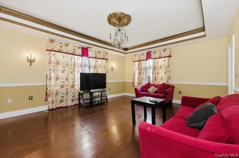 8 Eastway Bronxville NY 10708