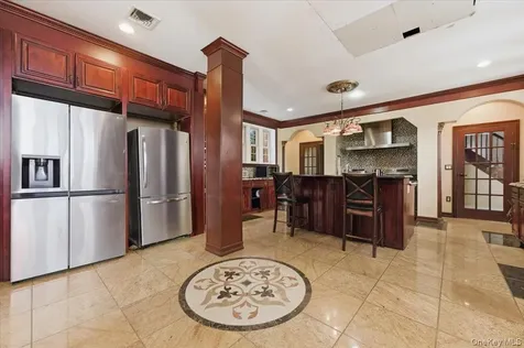 8 Eastway Bronxville NY 10708