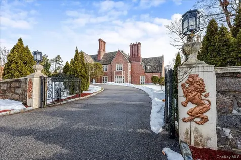 8 Eastway Bronxville NY 10708