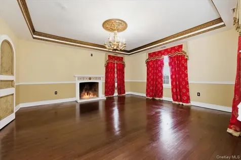 8 Eastway Bronxville NY 10708