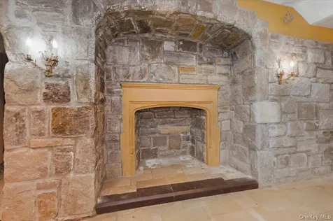 8 Eastway Bronxville NY 10708