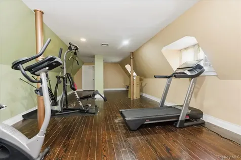 8 Eastway Bronxville NY 10708