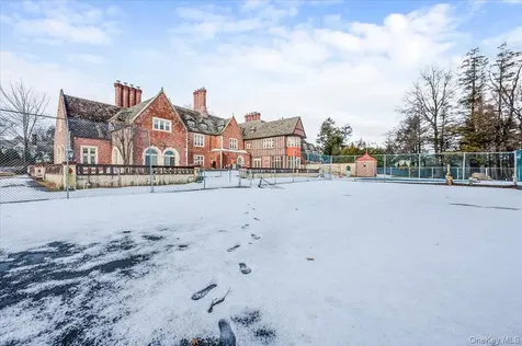 8 Eastway Bronxville NY 10708