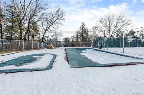 8 Eastway Bronxville NY 10708