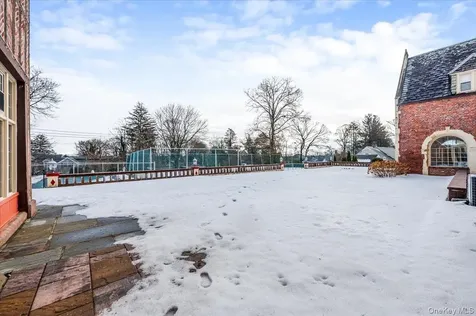 8 Eastway Bronxville NY 10708