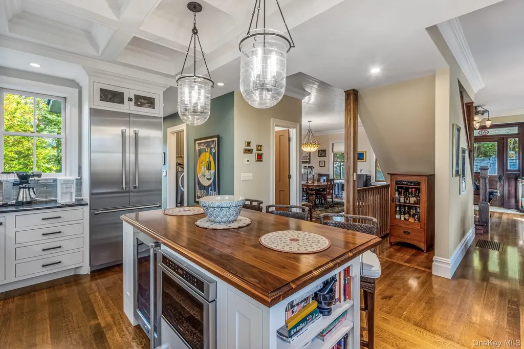 40 Park Way Sea Cliff NY 11579