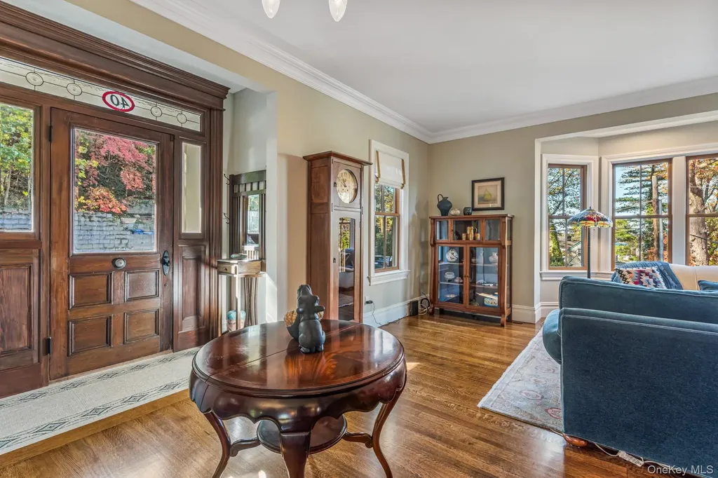 40 Park Way Sea Cliff NY 11579