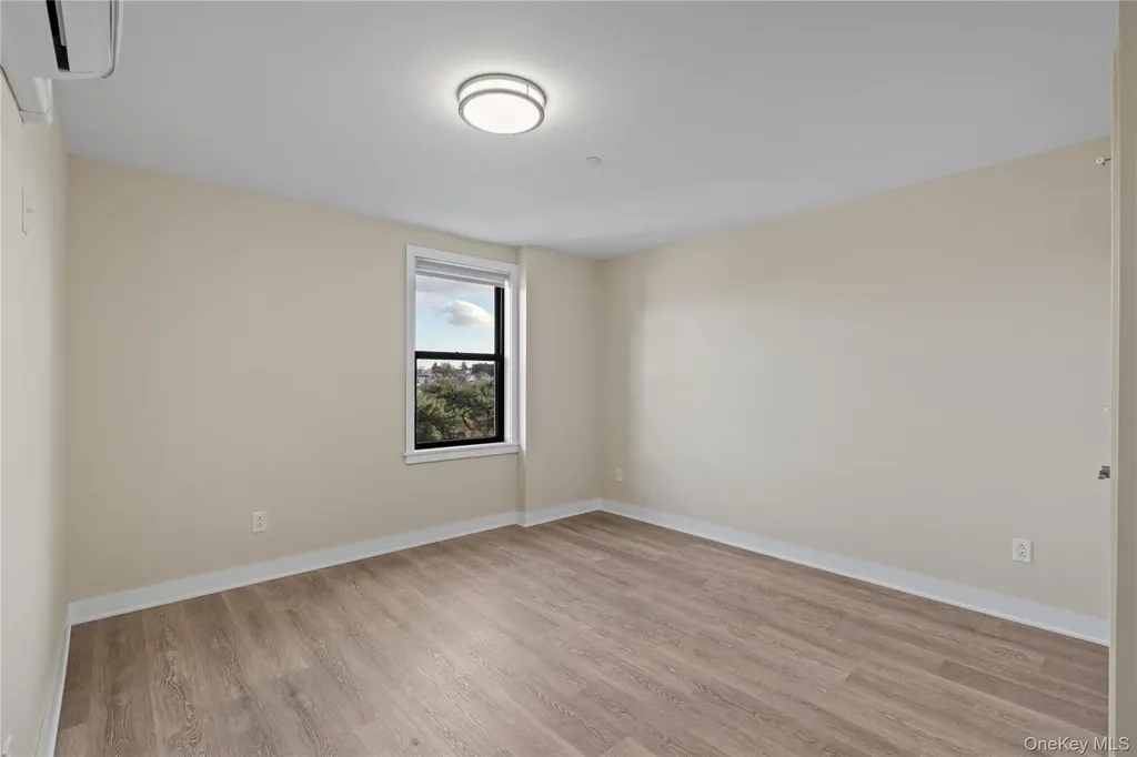 135 Wakefield Avenue Yonkers NY 10704