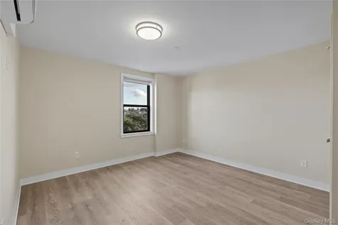 135 Wakefield Avenue Yonkers NY 10704