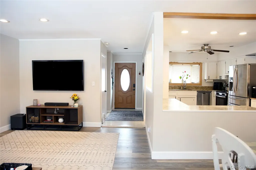 22 Berkshire Road West Babylon NY 11704
