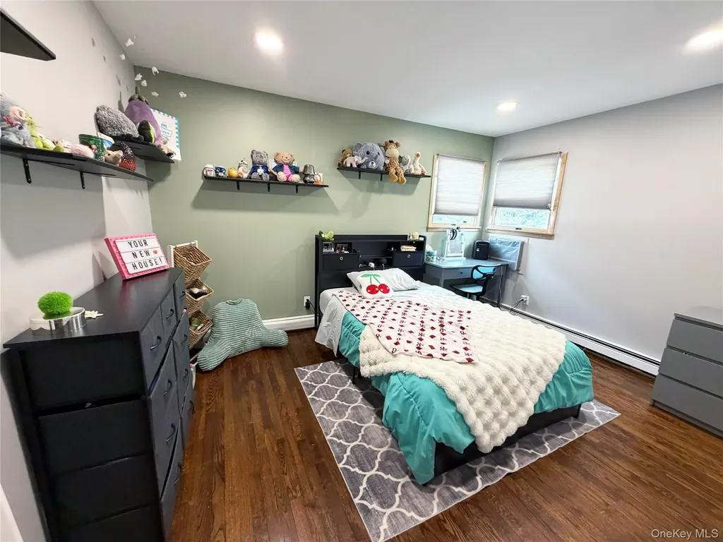 22 Berkshire Road West Babylon NY 11704