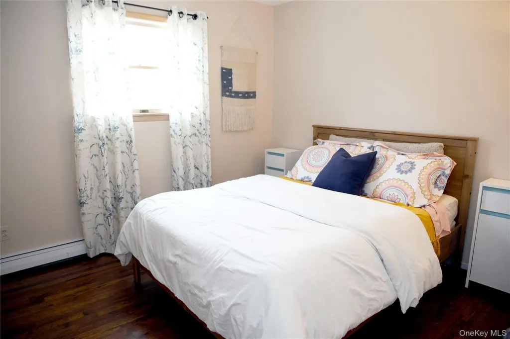 22 Berkshire Road West Babylon NY 11704