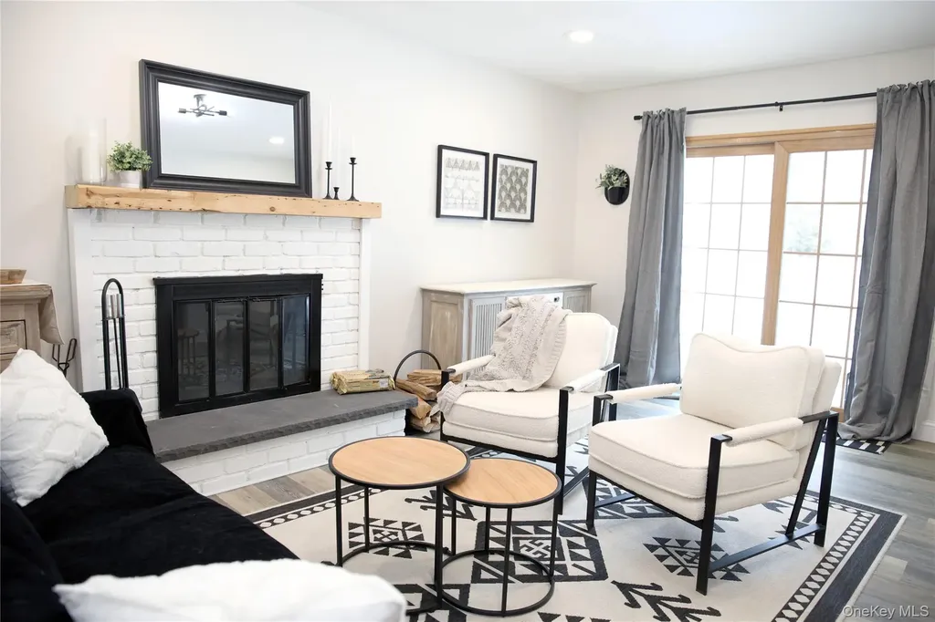 22 Berkshire Road West Babylon NY 11704
