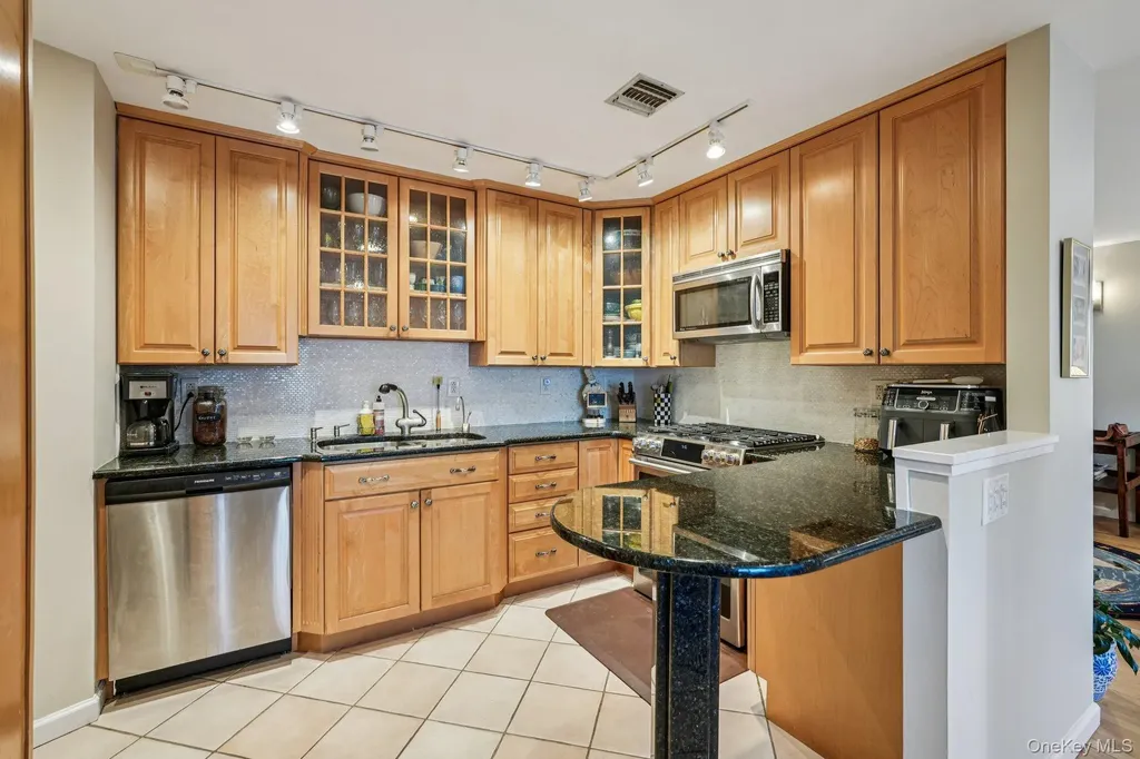 2 Burd Street Nyack NY 10960
