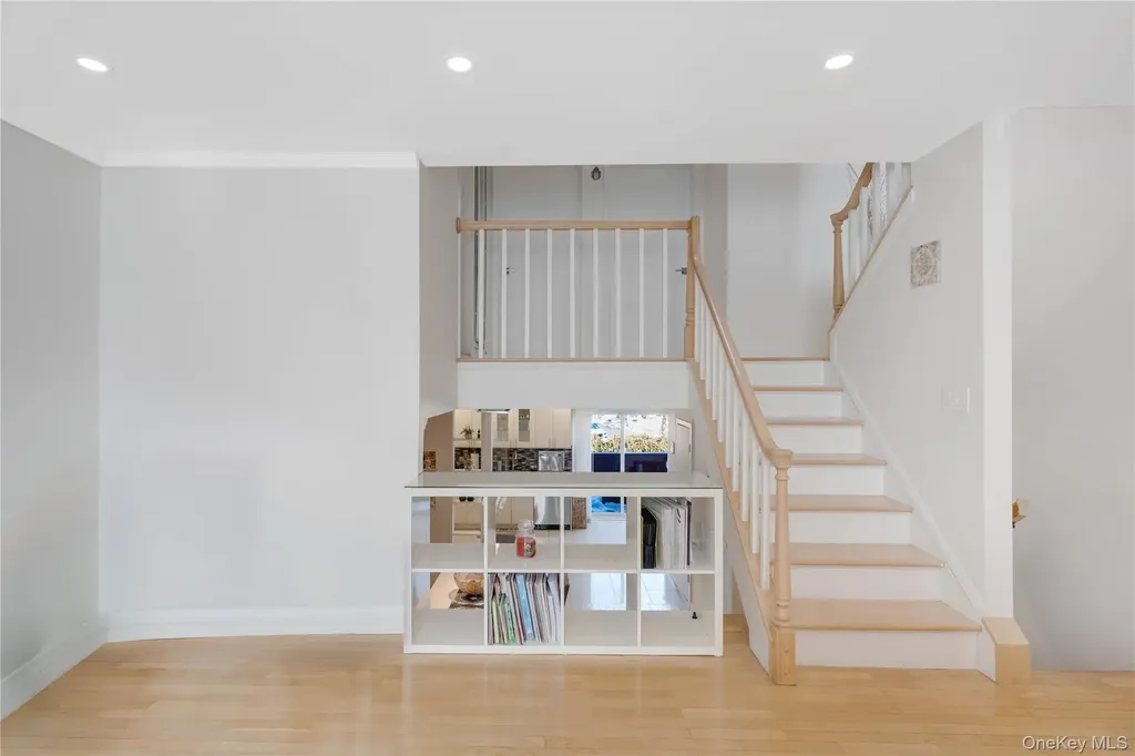929 West Fingerboard Road Staten Island NY 10304