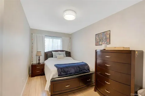 929 West Fingerboard Road Staten Island NY 10304
