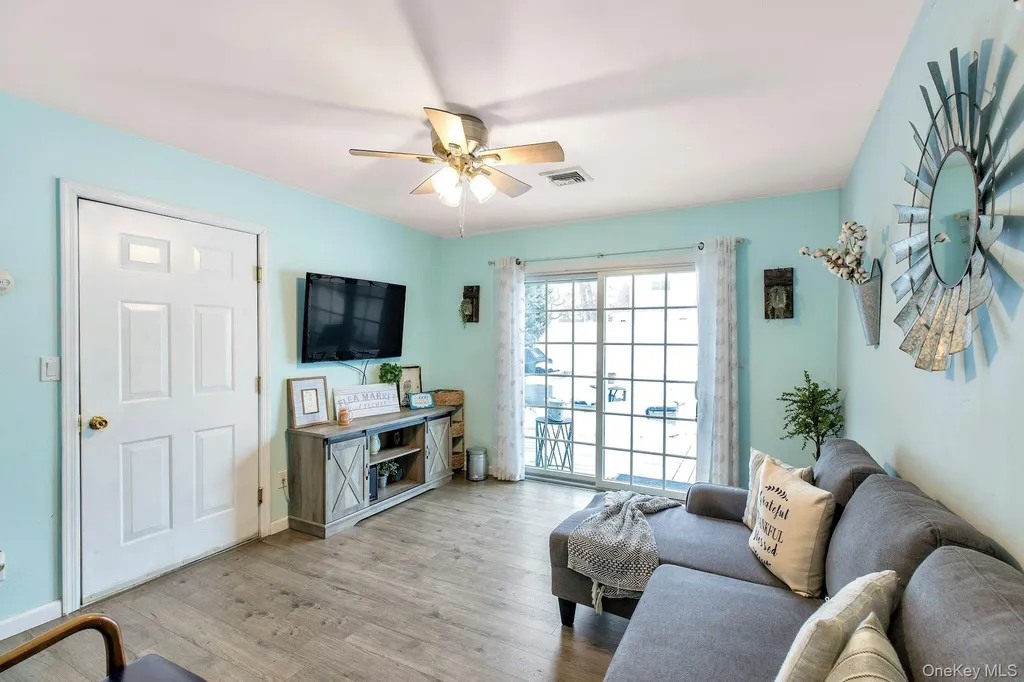 1295 Wilson Place West Islip NY 11795