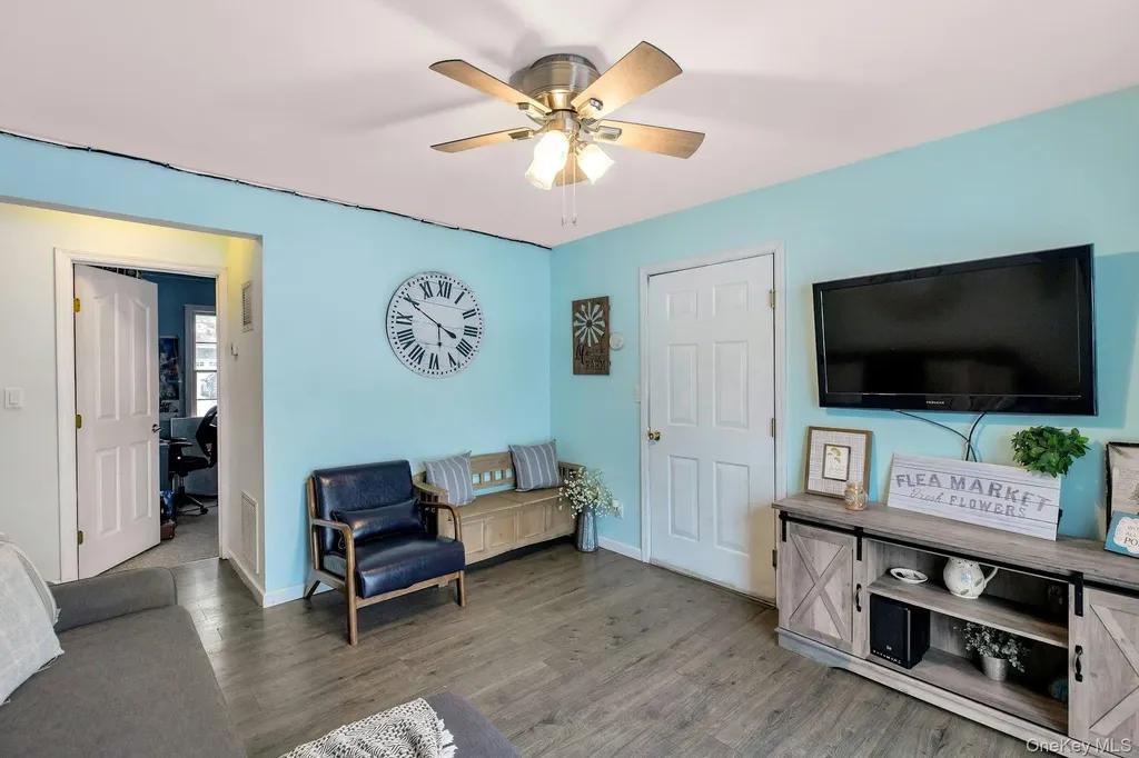1295 Wilson Place West Islip NY 11795