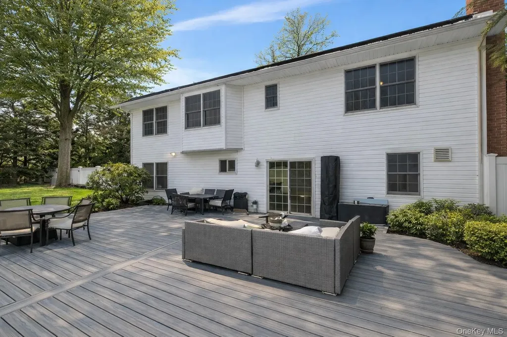 1295 Wilson Place West Islip NY 11795