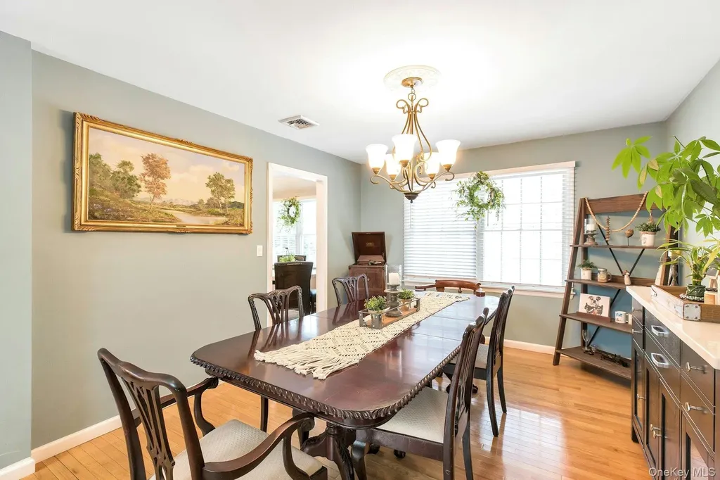 1295 Wilson Place West Islip NY 11795