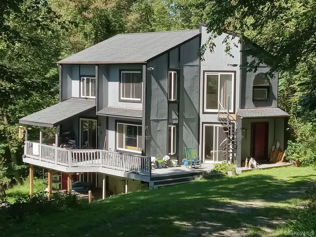46 Patricia Lane Clinton Corners NY 12514