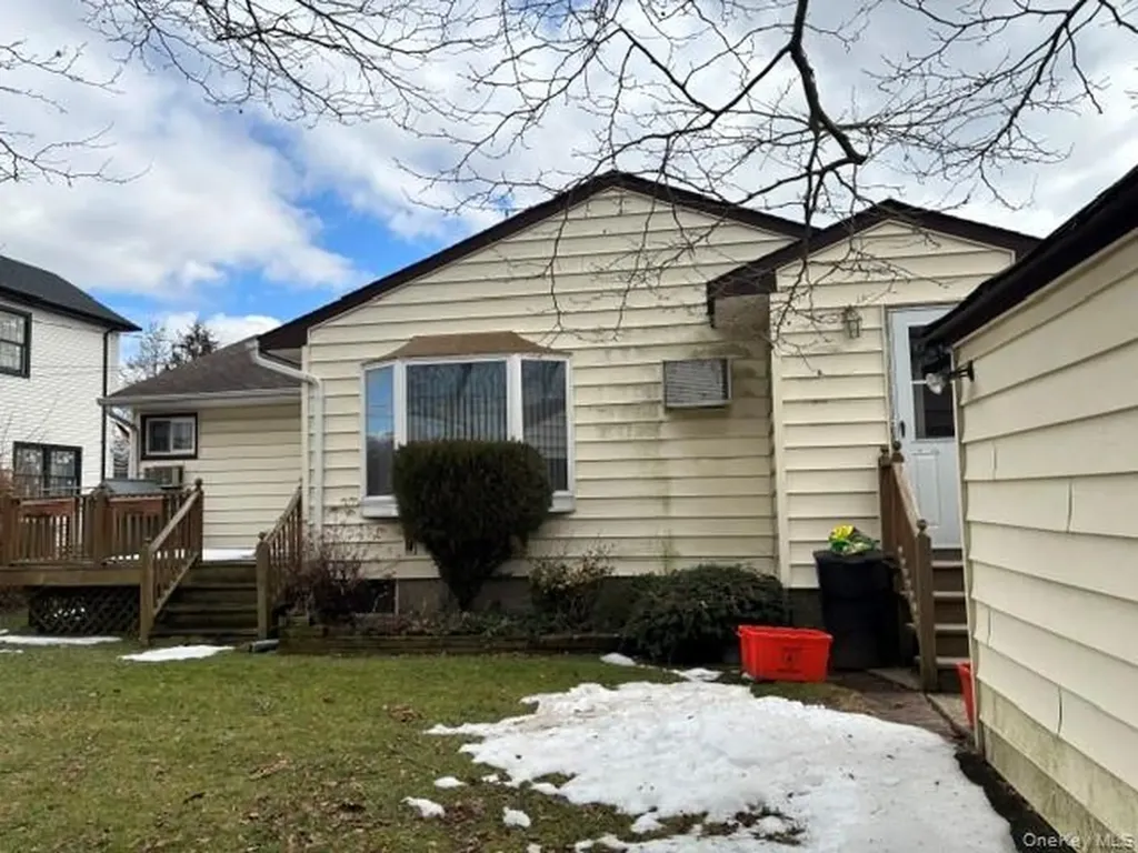 660 Hewlett Street Franklin Square NY 11010