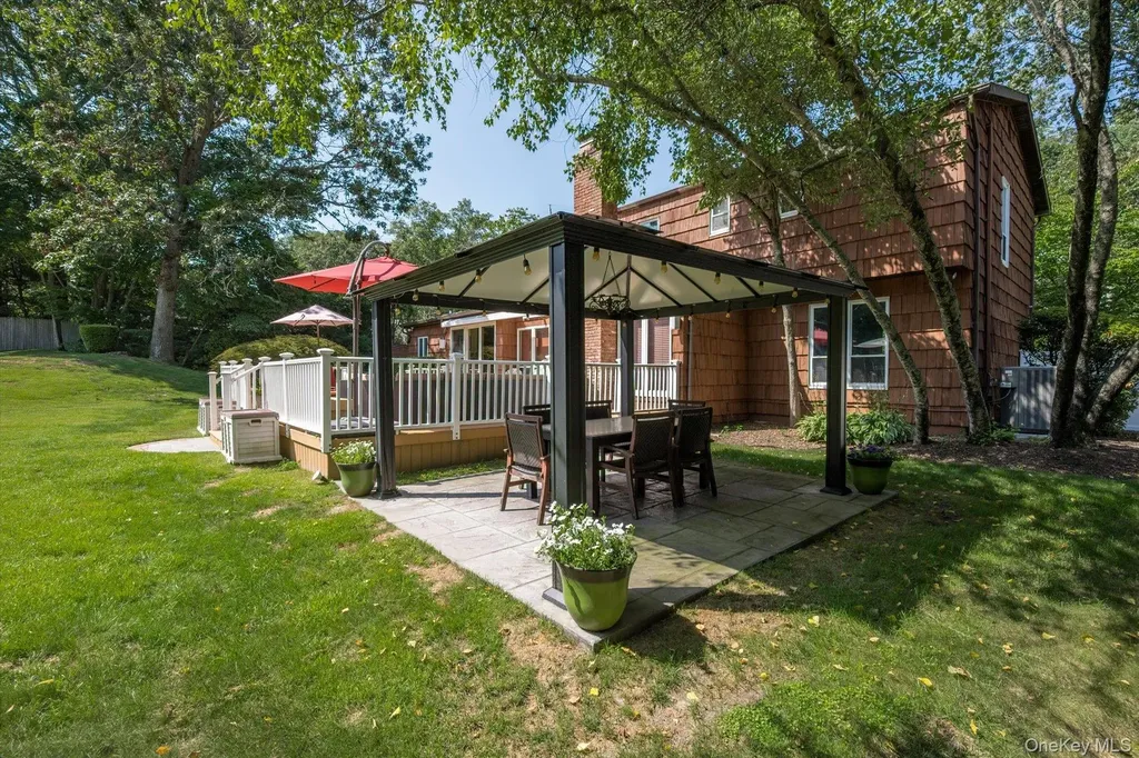 219 Burrs Lane Dix Hills NY 11746