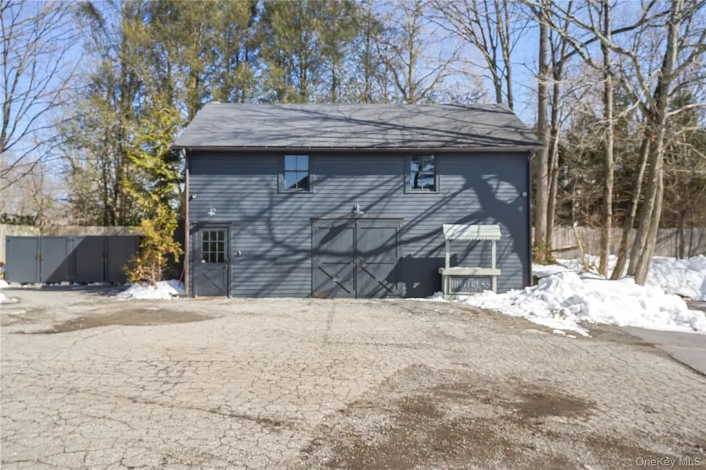 259 Westchester Avenue Pound Ridge NY 10576
