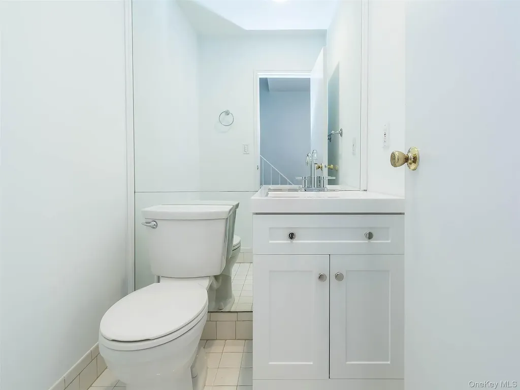 78 Santa Barbara Drive Plainview NY 11803