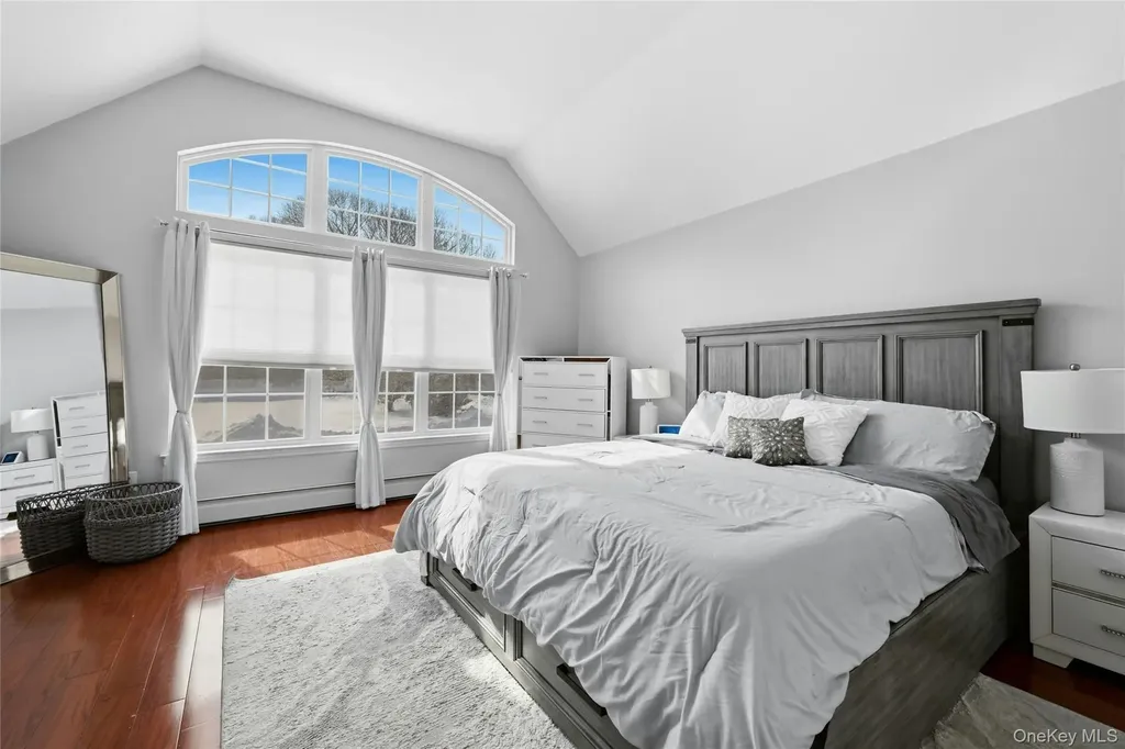 7 Harwood Way Coram NY 11727