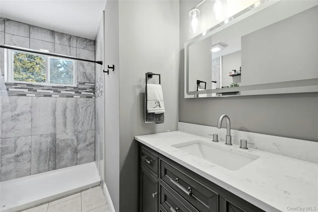 7 Harwood Way Coram NY 11727