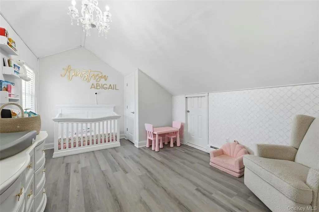 7 Harwood Way Coram NY 11727