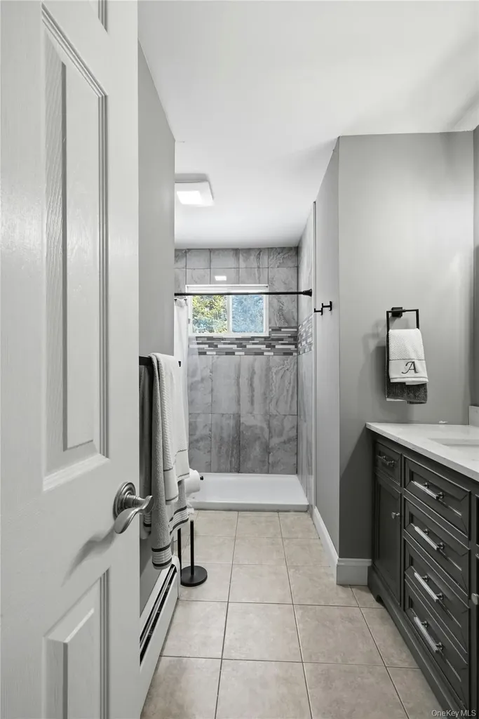 7 Harwood Way Coram NY 11727