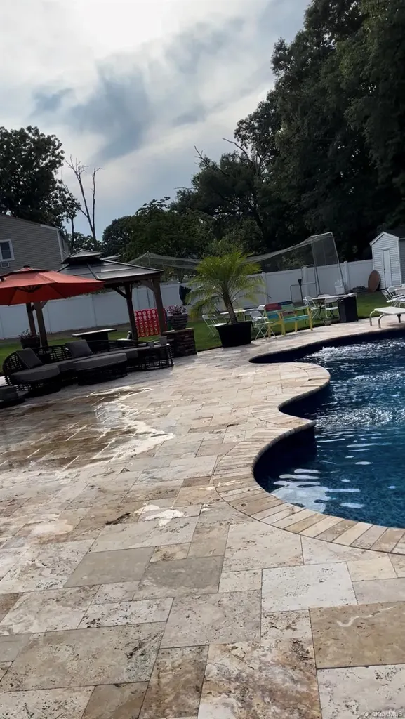 7 Harwood Way Coram NY 11727