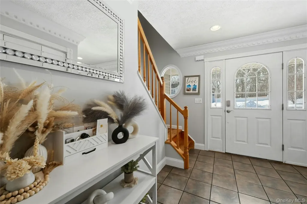 7 Harwood Way Coram NY 11727