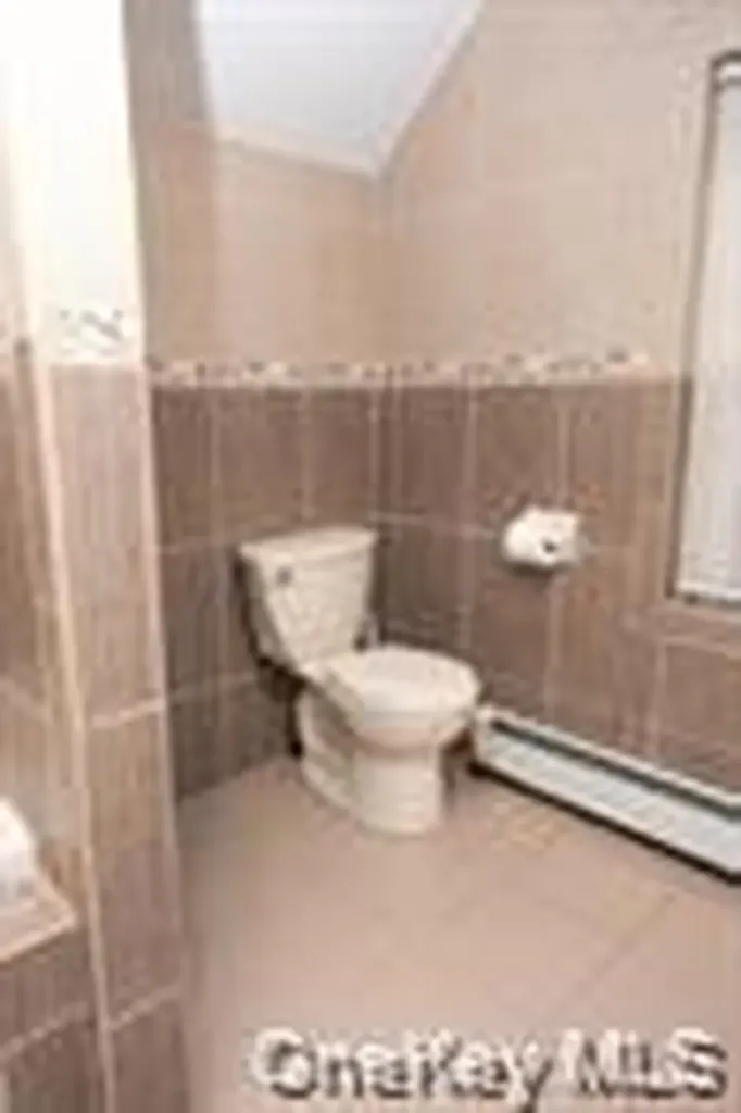 24 Whaley Street Freeport NY 11520