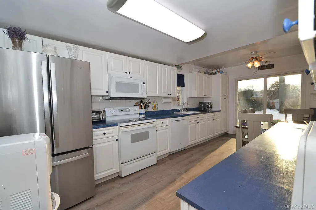 1362 Ackerson Boulevard Bay Shore NY 11706