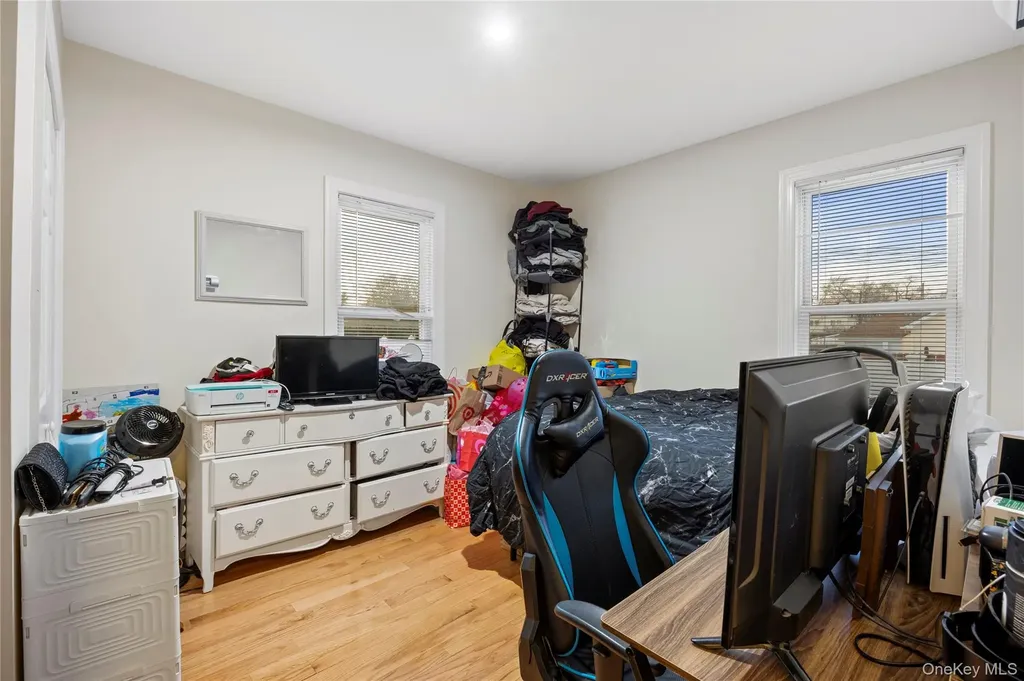 23 Pineview Boulevard Central Islip NY 11722