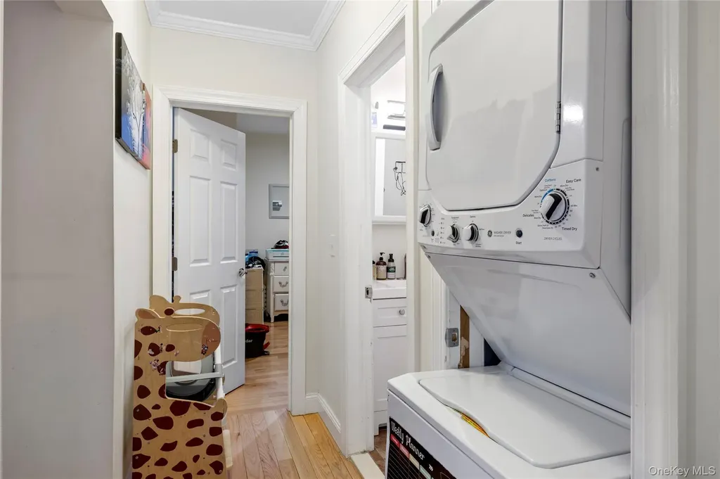 23 Pineview Boulevard Central Islip NY 11722